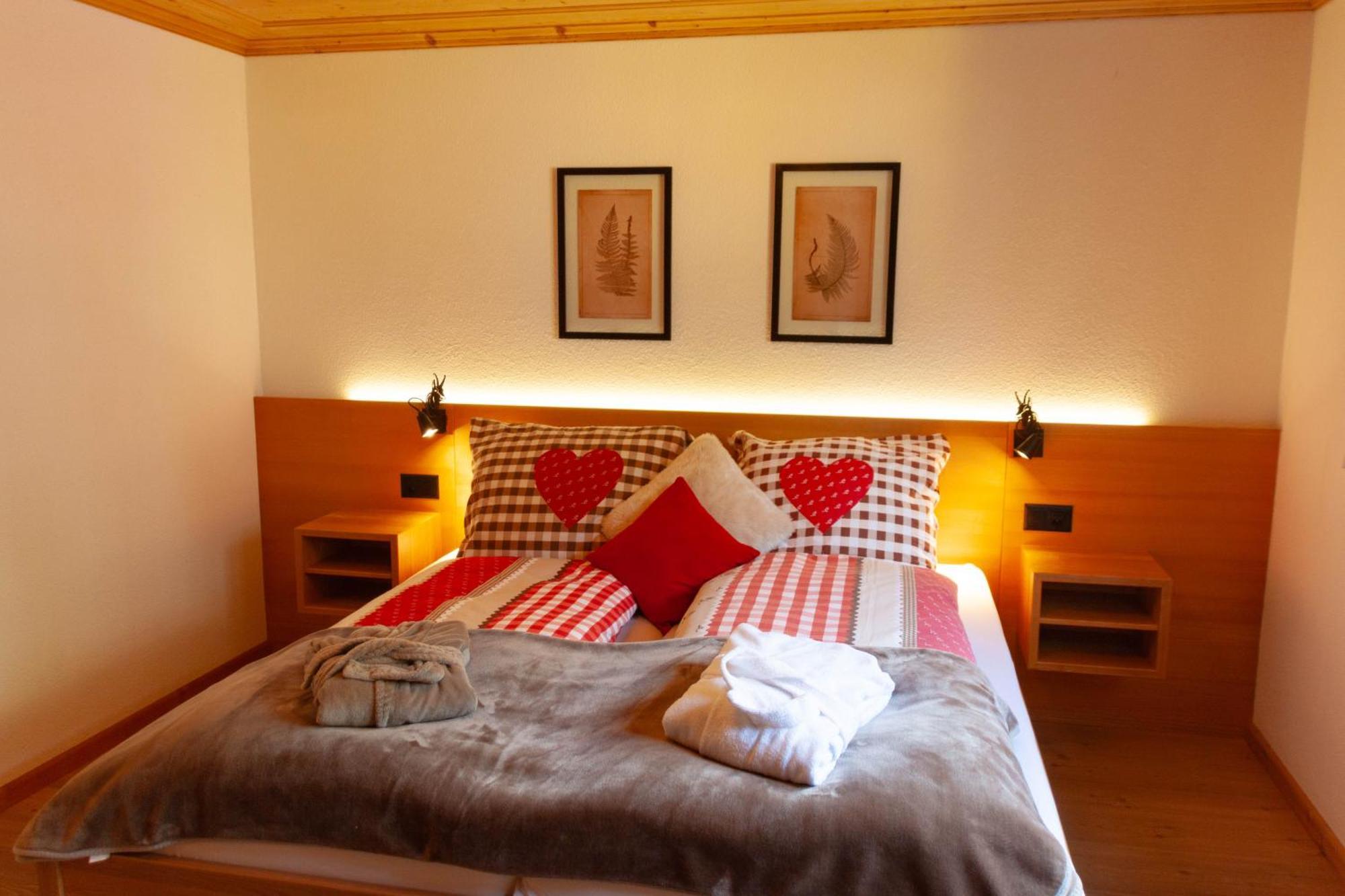 Hotel Madrisajoch Sankt Antönien Buitenkant foto