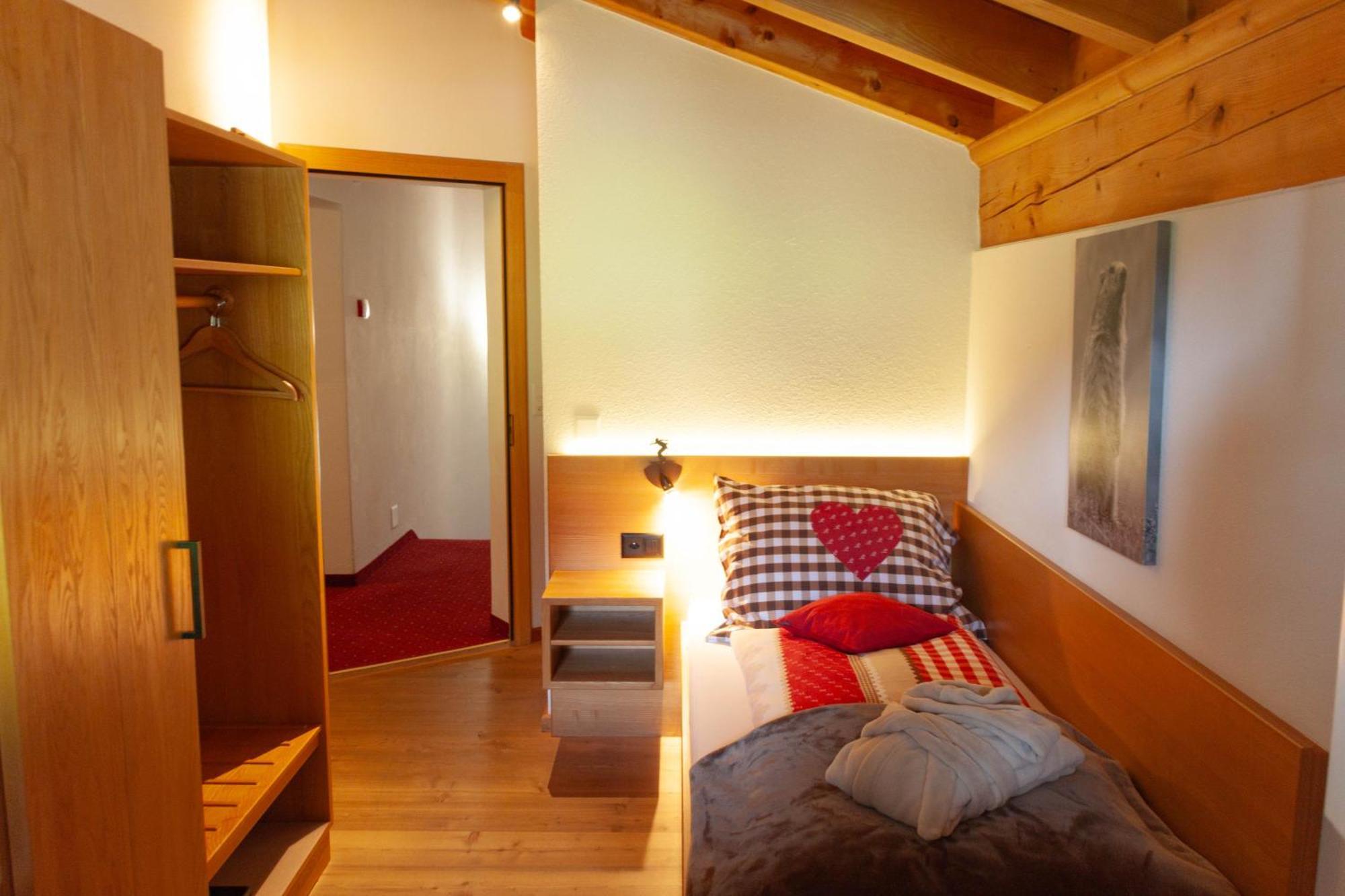 Hotel Madrisajoch Sankt Antönien Buitenkant foto