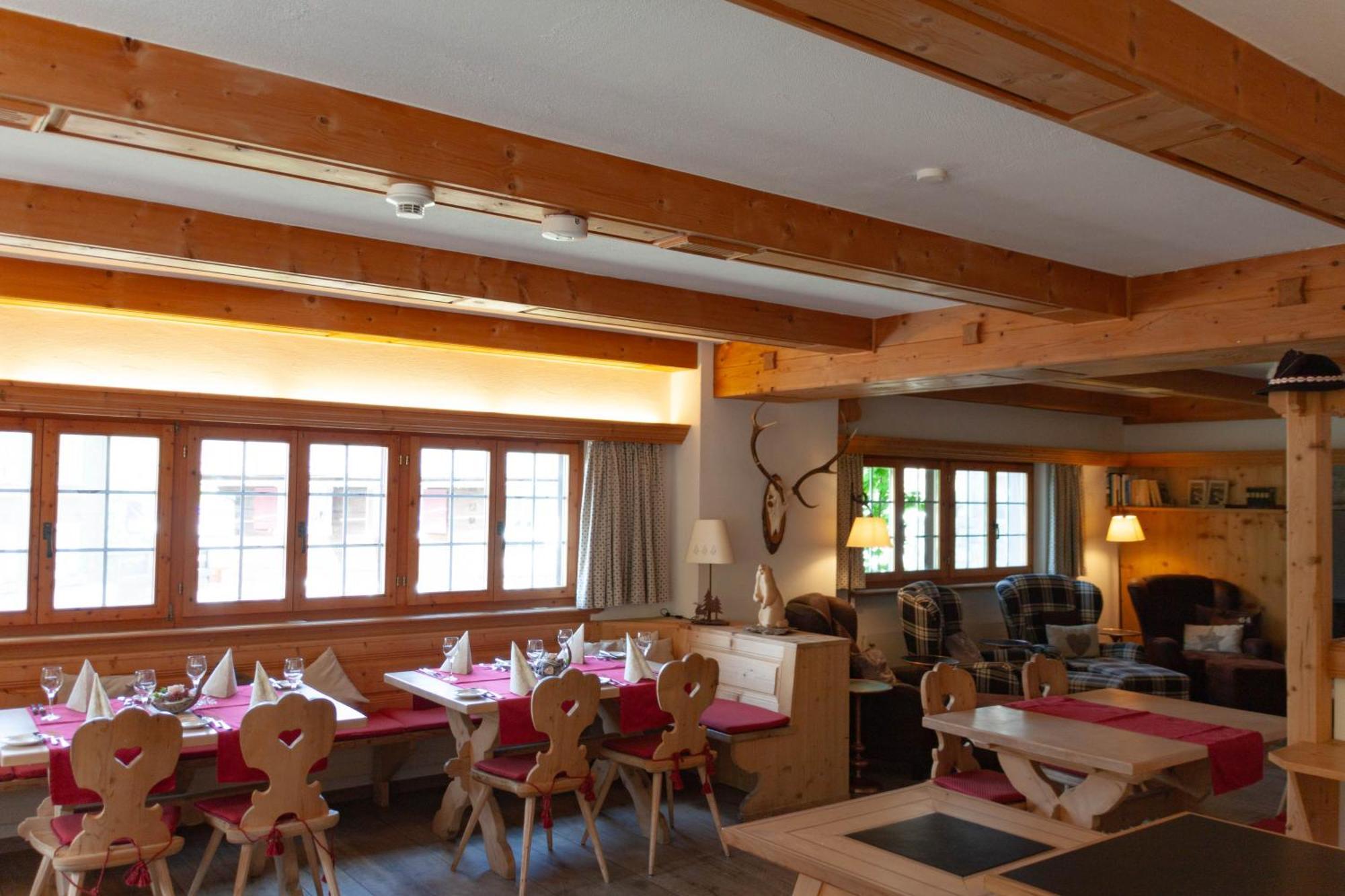 Hotel Madrisajoch Sankt Antönien Buitenkant foto