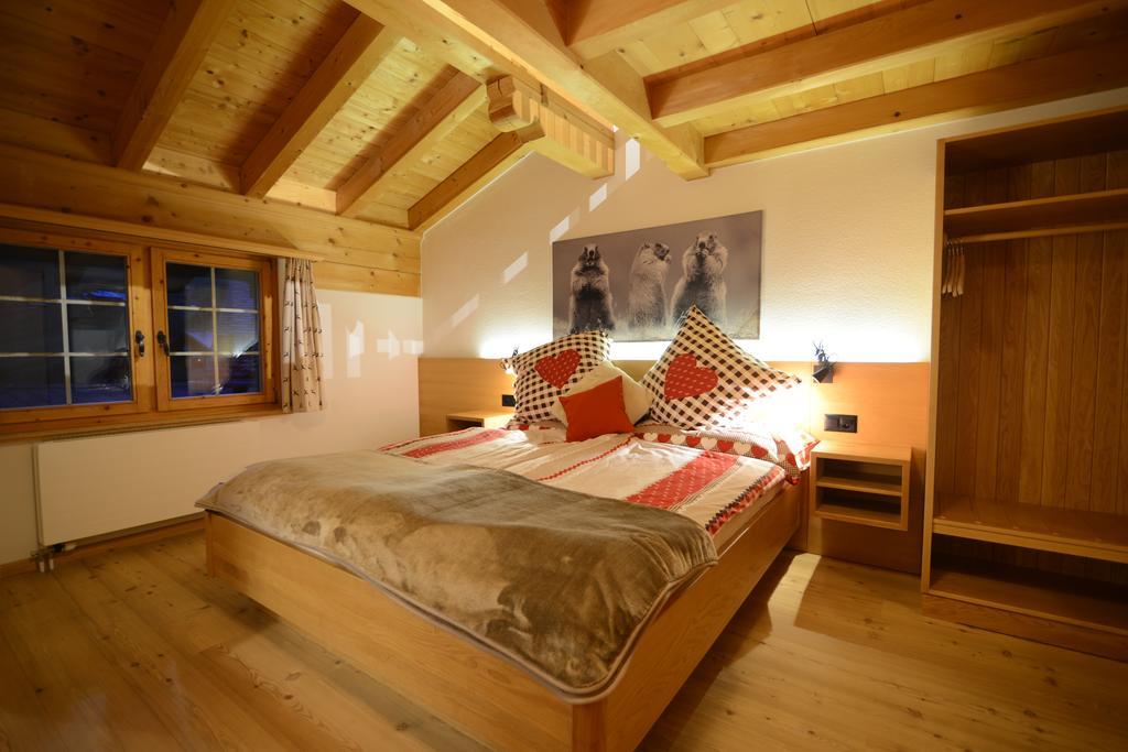 Hotel Madrisajoch Sankt Antönien Buitenkant foto